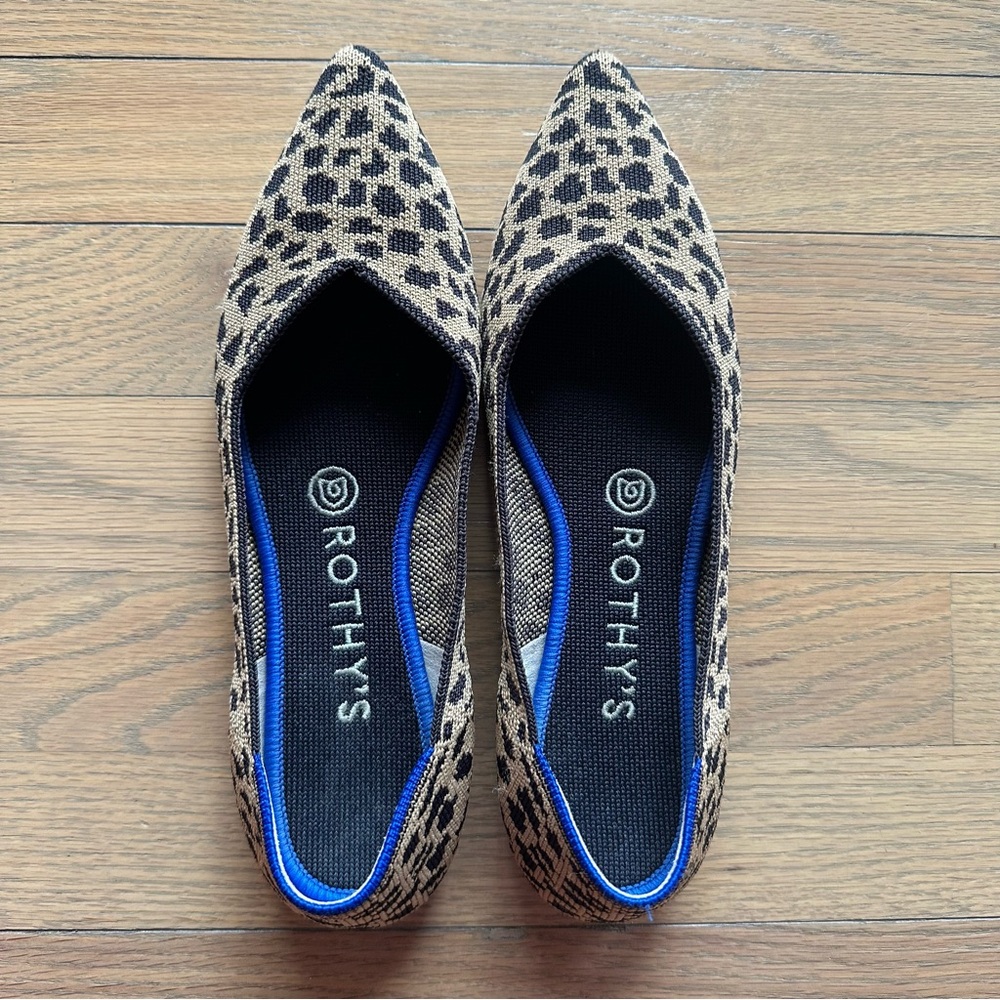 Leopard pointed toe Rothy’s size 7.5
